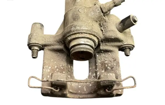 Ford Kuga II Rear brake caliper