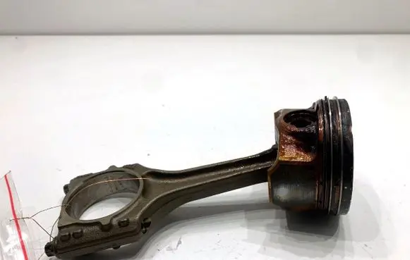 Volkswagen PASSAT B8 Piston with connecting rod 06LL