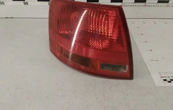Audi A4 S4 B7 8E 8H Rear/tail lights 8E9945095E 484001 HLO748001