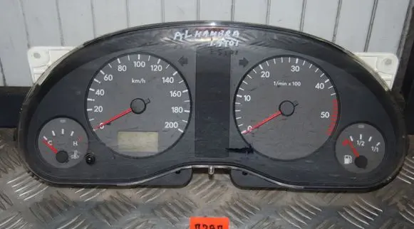 Seat Alhambra (Mk1) Speedometer (instrument cluster) 7M0920801J