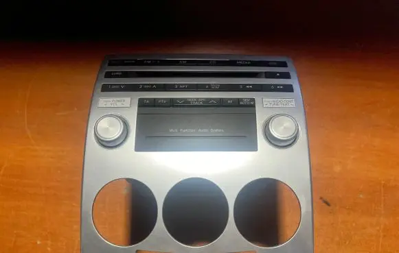 Mazda 5 Radio/CD/DVD/GPS head unit 14793822