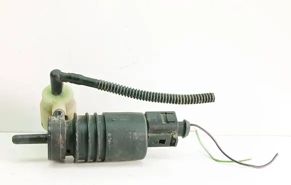 Audi A6 S6 C5 4B Windscreen/windshield washer pump 1J0973722 1T0955651A