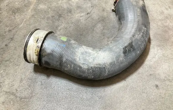 Volkswagen Golf VI Intercooler hose/pipe