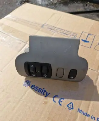 Renault Scenic II - Grand scenic II Headlight level height control switch 88020005
