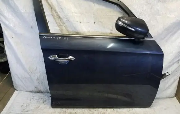 KIA Carens IV Front door