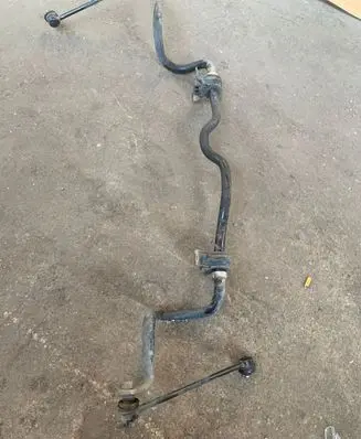 Nissan Juke I F15 Front anti-roll bar/sway bar