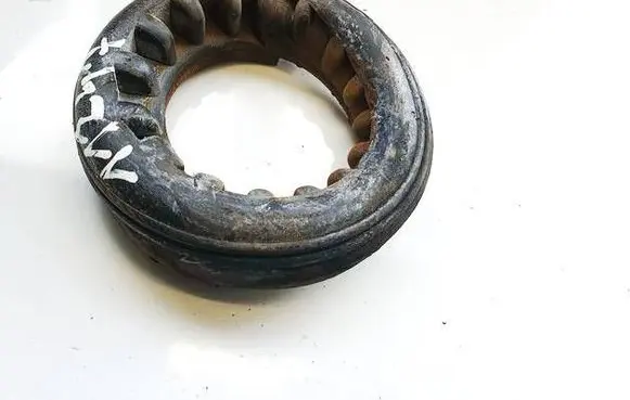 Ford C-MAX II Front coil spring rubber mount AV615599DD