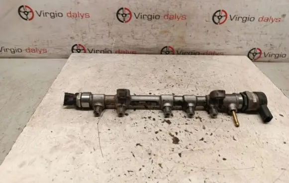 Toyota Yaris Fuel main line pipe 2381033030 1077800531 0445214177