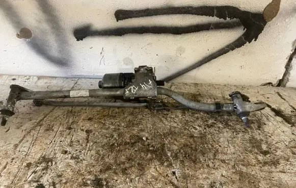 Audi A4 S4 B7 8E 8H Front wiper linkage and motor 8E1955119 0390241509 0580211023