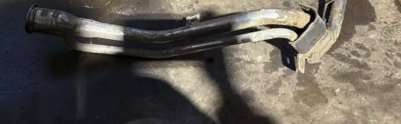 Volvo V50 Fuel tank filler neck pipe 4N519032JB