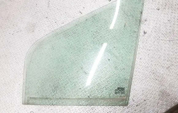 Renault Scenic RX Front door vent window glass four-door 