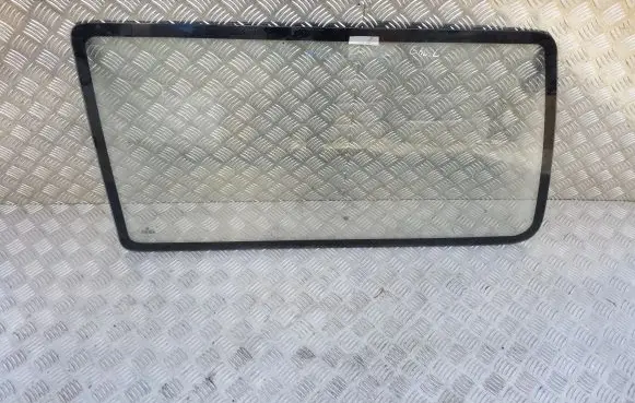 Volkswagen Transporter - Caravelle T4 Rear side window