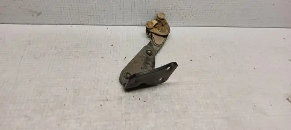 Volkswagen Caddy Sliding door lower roller guide/hinge 2K0843398A S355M0215