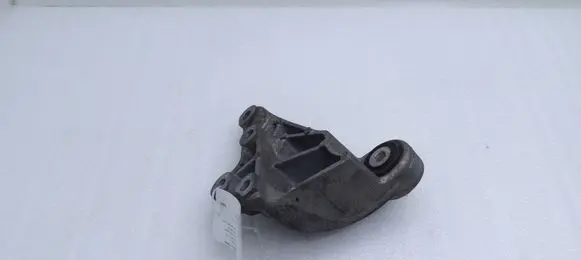 Mercedes-Benz B W246 W242 Engine mounting bracket A2462401109