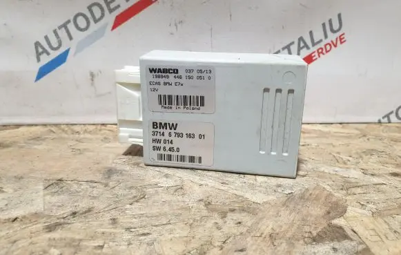 BMW X5 E70 Air suspension control unit module (rear) 6793163 37146793163