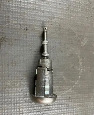 Renault Captur Front door lock (next to the handle) A041501992 N0504587