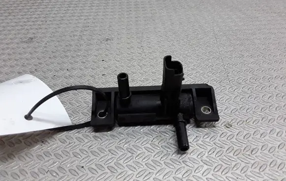Fuel pressure sensor