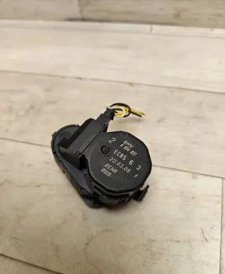 BMW X3 E83 Air flap motor/actuator 6934822