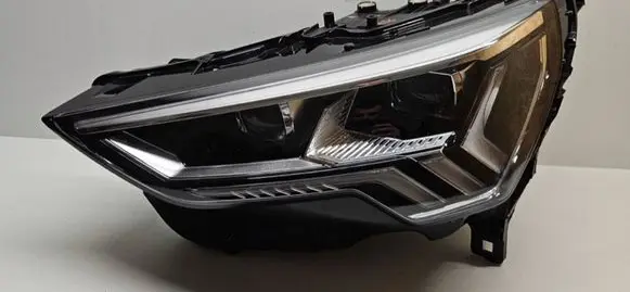 Audi Q3 F3 Headlight/headlamp 83A941035 A136
