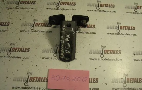 Mitsubishi Lancer Front door upper hinge