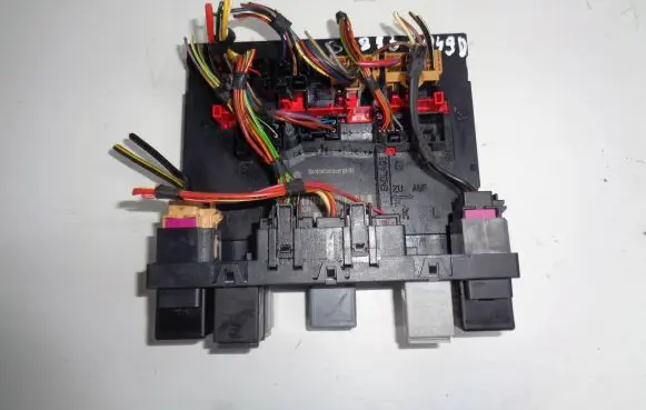 Volkswagen PASSAT B6 Comfort/convenience module 3C8937049D F005V00744