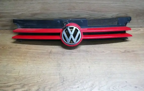 Volkswagen Golf IV Front bumper upper radiator grill 1J0853655F 1J0853651F