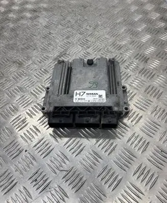 Nissan Qashqai Engine control unit/module 23710BB58E 1039S54828 0281019035