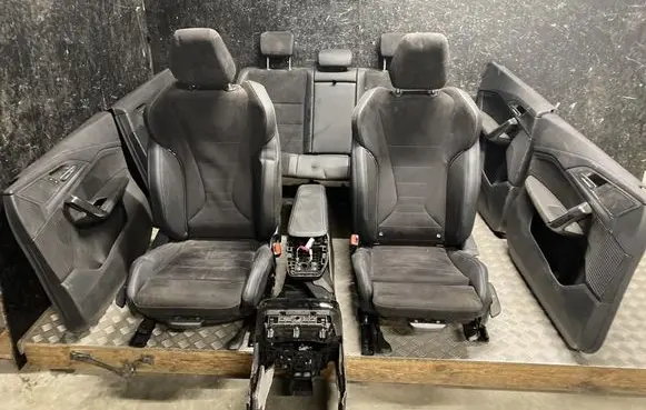 BMW iX1 Seat set 