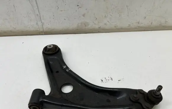 Toyota Yaris XP210 Front lower control arm/wishbone 48606K0020