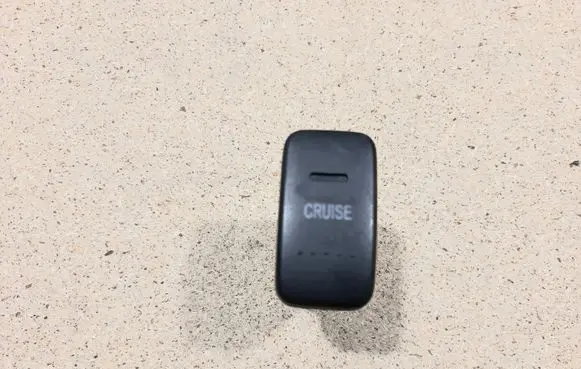Honda CR-V Cruise control switch 
