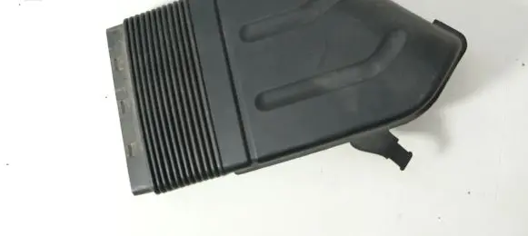 Audi A4 S4 B7 8E 8H Air intake duct part 8E0129617D