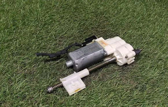 Audi A8 S8 D3 4E Seat adjustment motor 0130002909 900836102