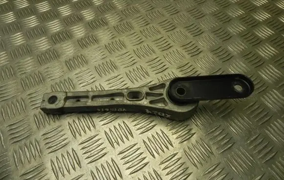 Volkswagen Tiguan Engine mount bracket 3C0199855M VD16615