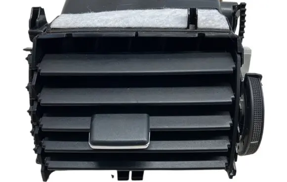 Toyota Avensis T270 Dash center air vent grill