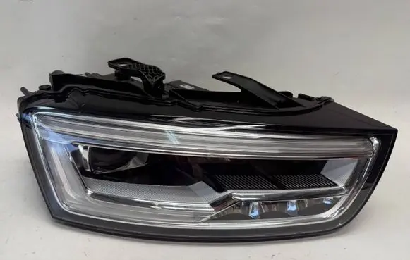 Audi Q3 8U Headlight/headlamp 8U0941034