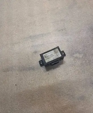 Audi A8 S8 D2 4D Alarm control unit/module 4D0951173C