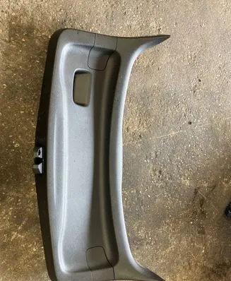 Opel Astra K Tailgate/boot cover trim set 39066899