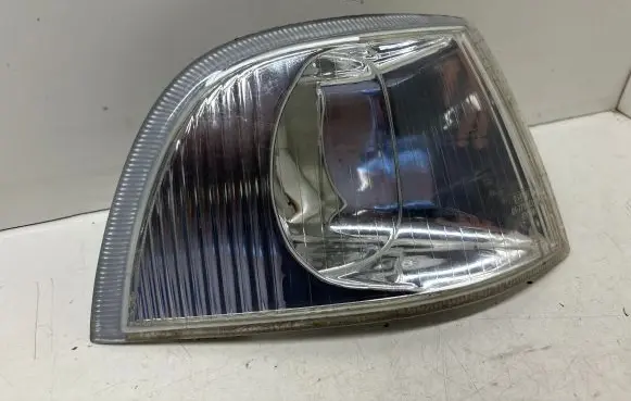 Volvo S40, V40 Front indicator light