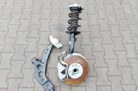 BMW 2 Active Tourer U06 Front shock absorber/damper 6890171