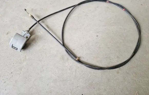 Engine bonnet/hood lock release cable