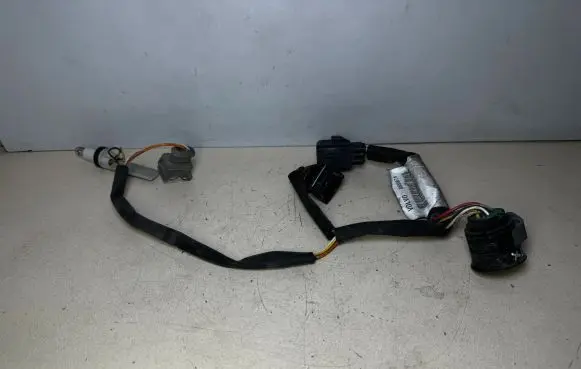 Volvo V70 Headlight/headlamp wiring loom/harness 8659674 89033150 890331504
