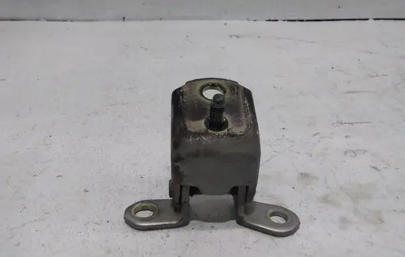 Nissan X-Trail T30 Rear door upper hinge