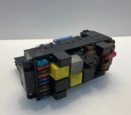 Mercedes-Benz C W203 Fuse module 2035451601 5DK00848550 A2035451601