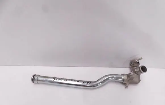 Engine coolant pipe/hose