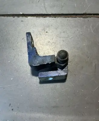 Volkswagen PASSAT B5.5 Rear door lower hinge