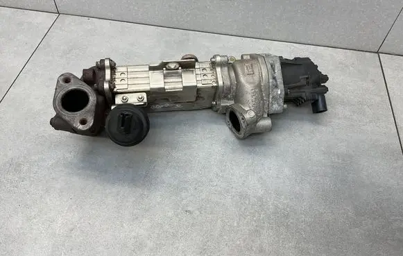 Jeep Grand Cherokee EGR valve cooler 057140409 7799869