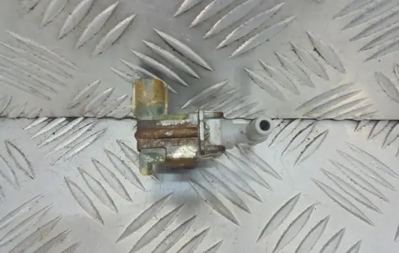 Toyota Yaris Valve vacuum 9091012202