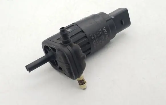 Skoda Fabia Mk2 (5J) Windscreen/windshield washer pump 1K6955651