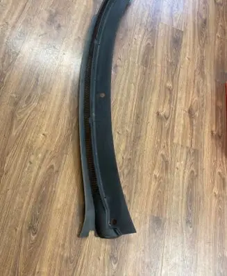 Volkswagen Transporter - Caravelle T5 Wiper trim 7H1819103A