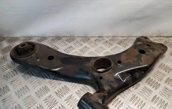 Toyota Auris E180 Front lower control arm/wishbone